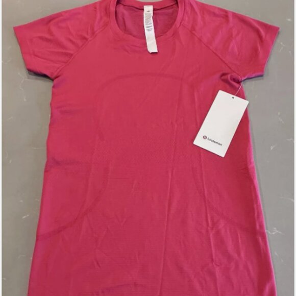 Lululemon Swiftly Tech Short Sleeve 2.0 Sz 6 *Hip-Length Cherry Mist NWT - Picture 3 of 4